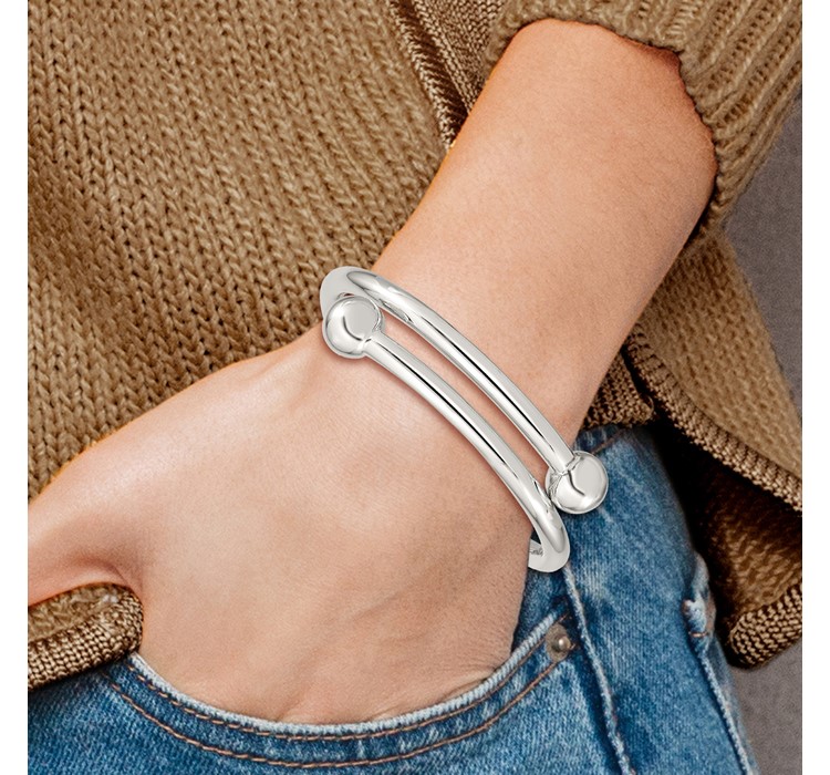 QB430--6 Sterling Silver Polished Flexible Baby Bangle Bracelet
