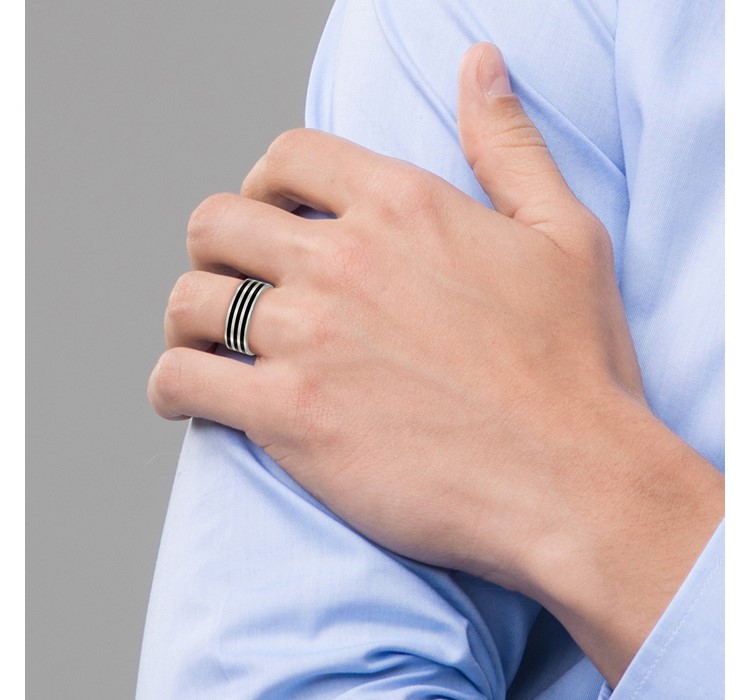 TB305--11 Titanium Polished Black IP-plated Striped 8mm Band