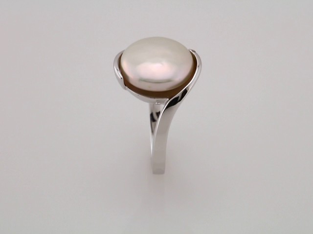 sddefault Sterling Silver Cultured White Freshwater Pearl Coin Ring - 67354